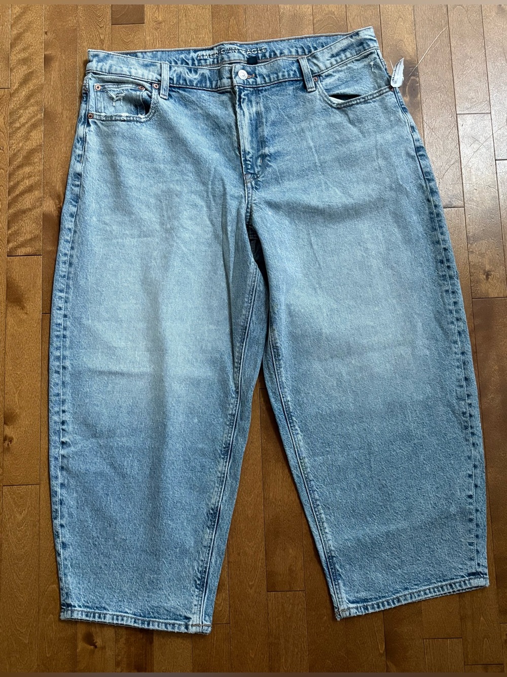American Eagle Stretch Barrel Jeans Light Wash Size 18 Short